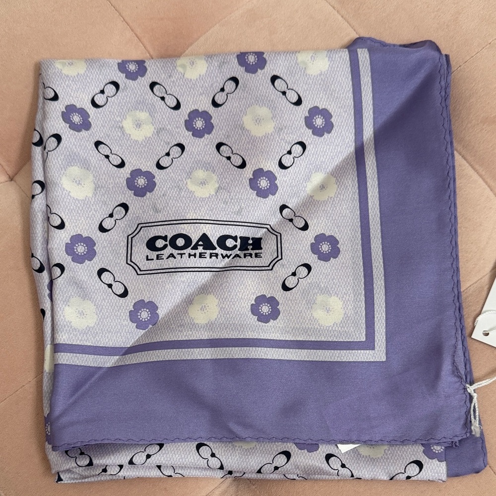 Coach Light Violet Tea Rose Large Square Silk Scarf - Picture 6 of 8